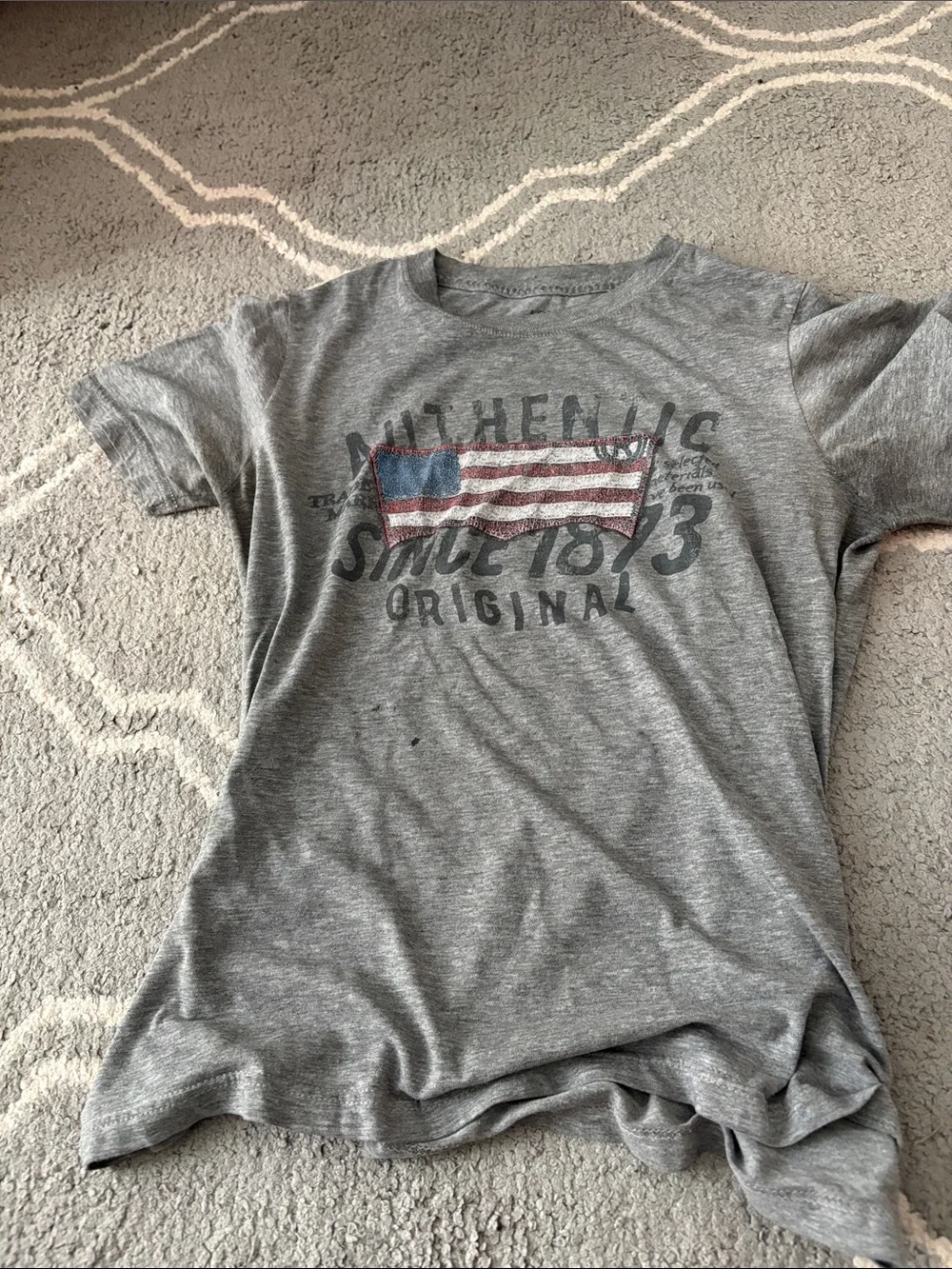 Levi's Grey Short-Sleeve Tee with Distressed Flag Graphic